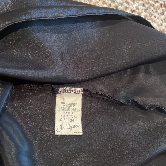 Indulgence Black Lace & Silky Top. EUC - Picture 5 of 6